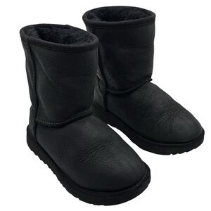 UGG Classic Short II Kids Black Leather and Shearling Winter Boots